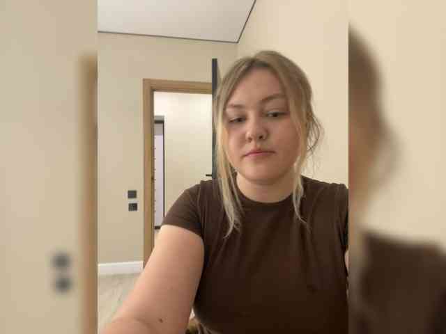SunshineEmma Live Webcam on BongaCams