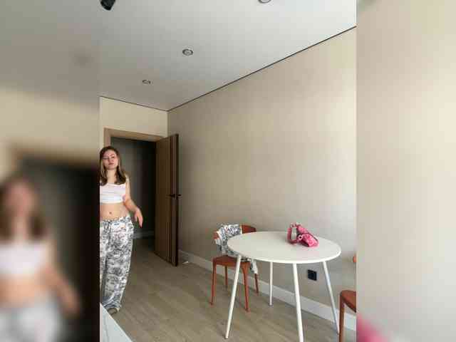 sunshineemma's live room