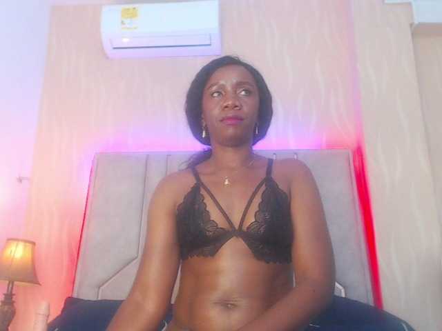 TinnaTaylor live cam on BongaCams