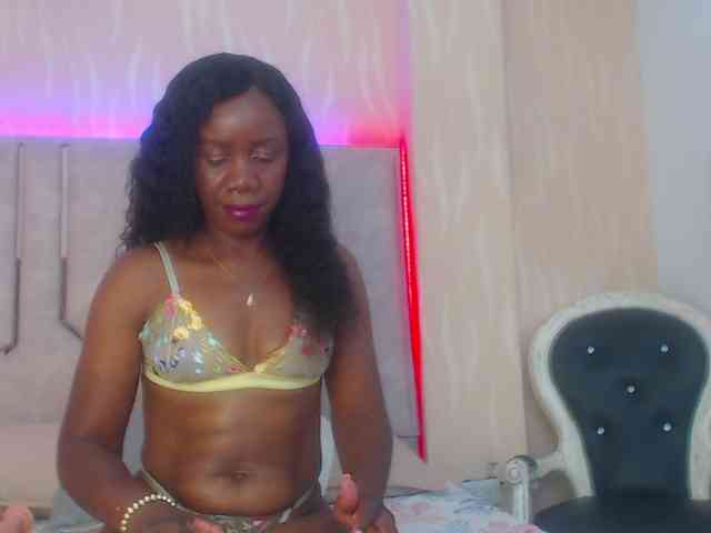 TinnaTaylor webcam