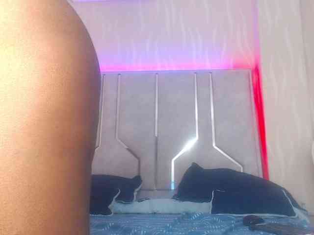 TinnaTaylor webcam
