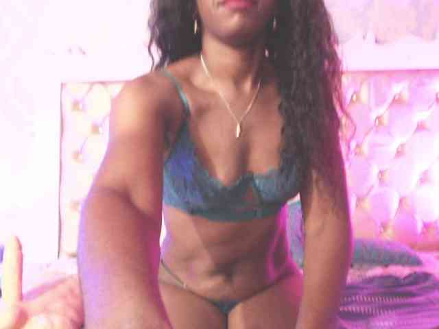 TinnaTaylor webcam
