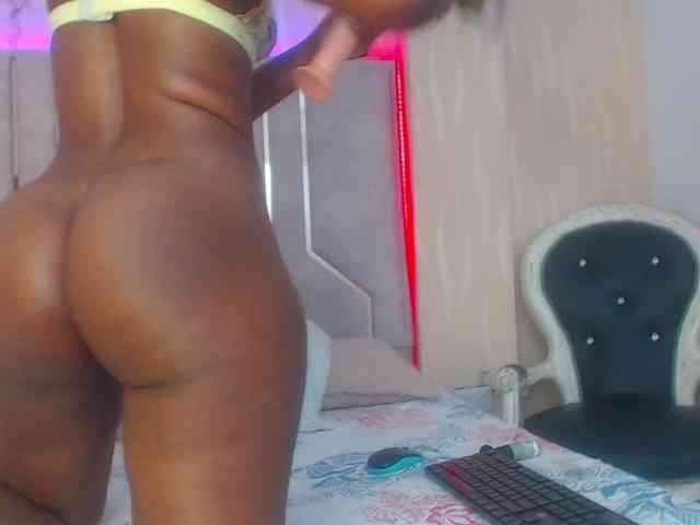 Modelo: TinnaTaylor