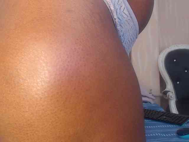TinnaTaylor webcam