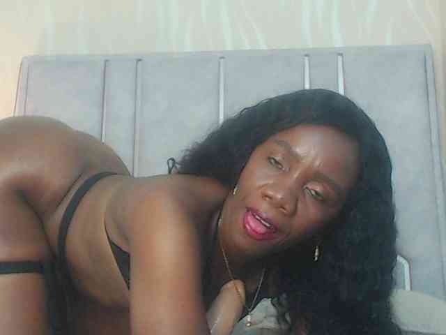 TinnaTaylor webcam