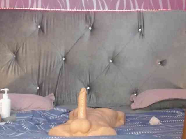 TinnaTaylor webcam