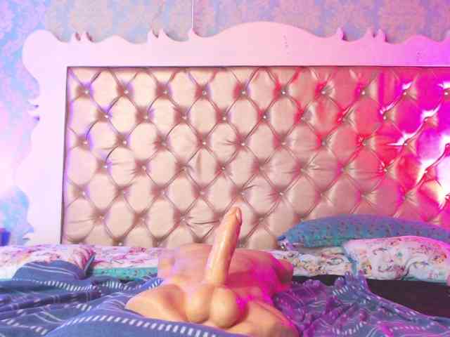 TinnaTaylor webcam
