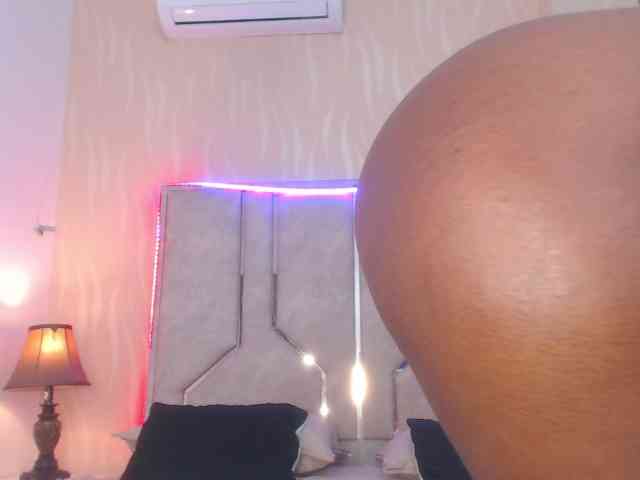 Modelo: TinnaTaylor