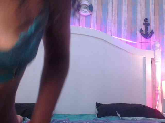TinnaTaylor webcam