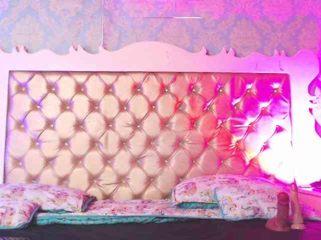 TinnaTaylor webcam
