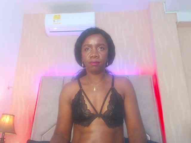 TinnaTaylor webcam