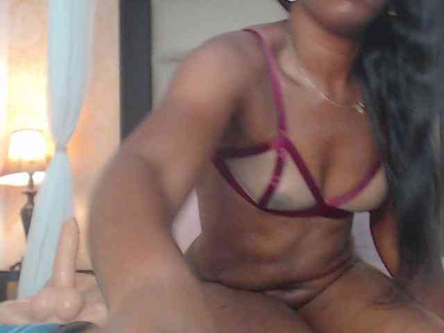 TinnaTaylor webcam