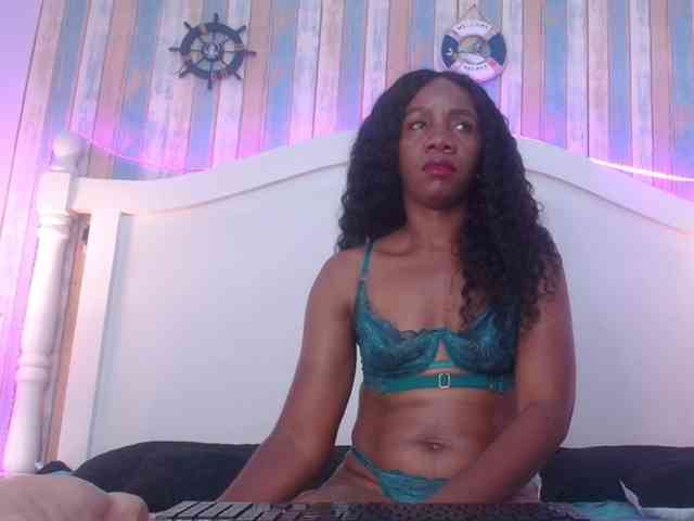 TinnaTaylor webcam
