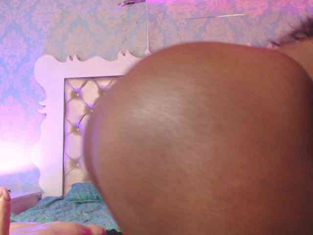TinnaTaylor webcam