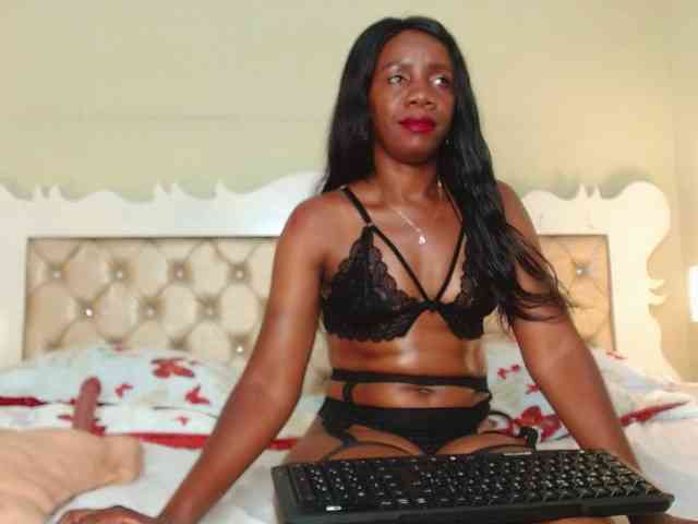 TinnaTaylor webcam