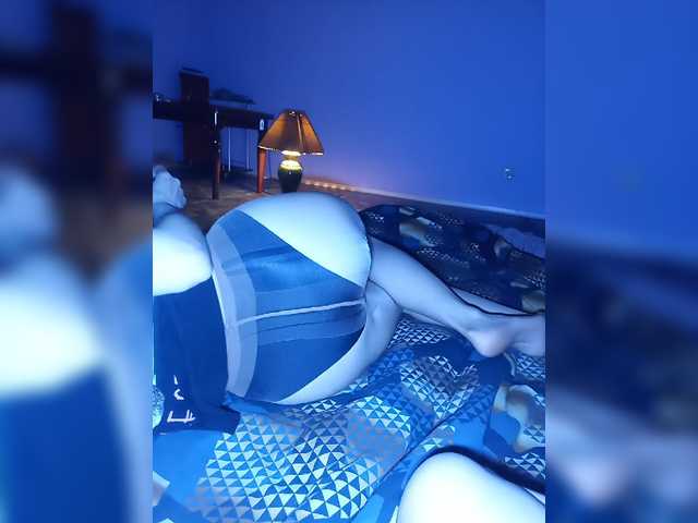 doktorgirl's BongaCams show and profile