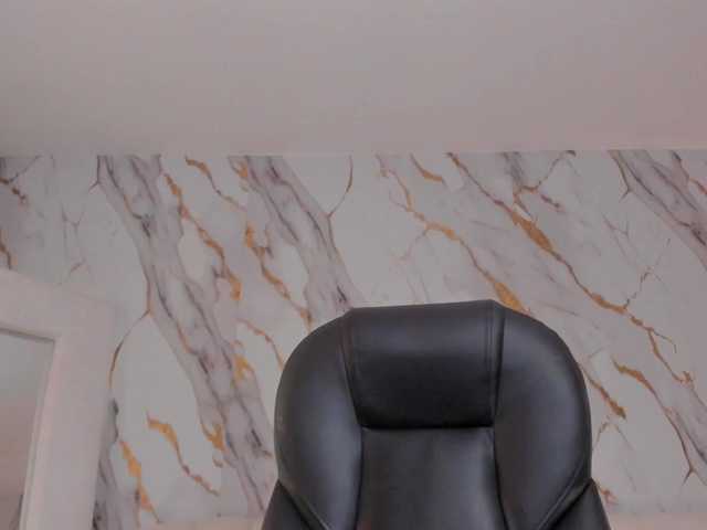 KatieNolanX live webcam show
