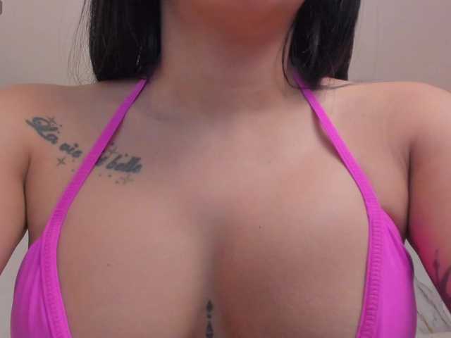 KatieNolanX live cam on BongaCams