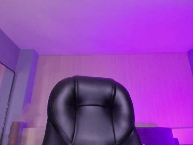 KatieNolanX's BongaCams show and profile