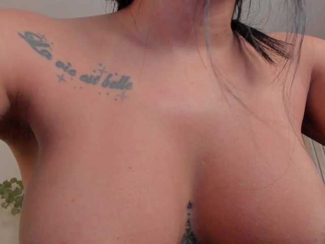 KatieNolanX live cam