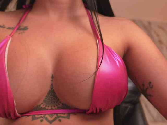 KatieNolanX Live Webcam on BongaCams