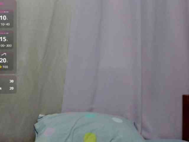 LadyPeach webcam