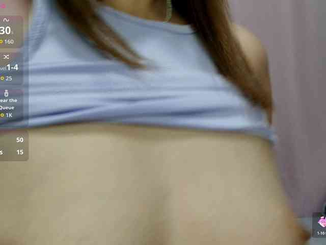 LadyPeach webcam