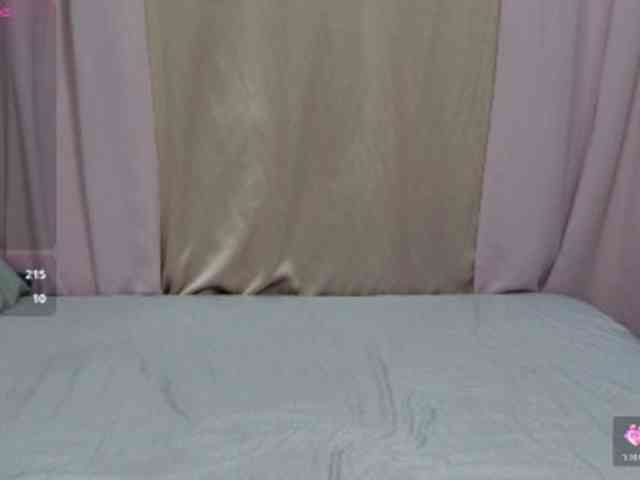 LadyPeach webcam