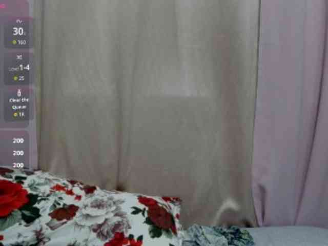 LadyPeach webcam