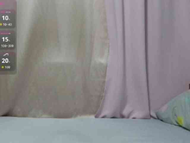LadyPeach webcam