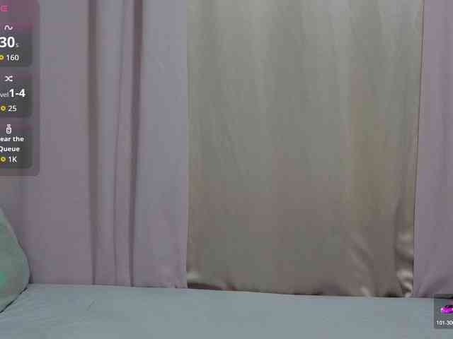 LadyPeach webcam