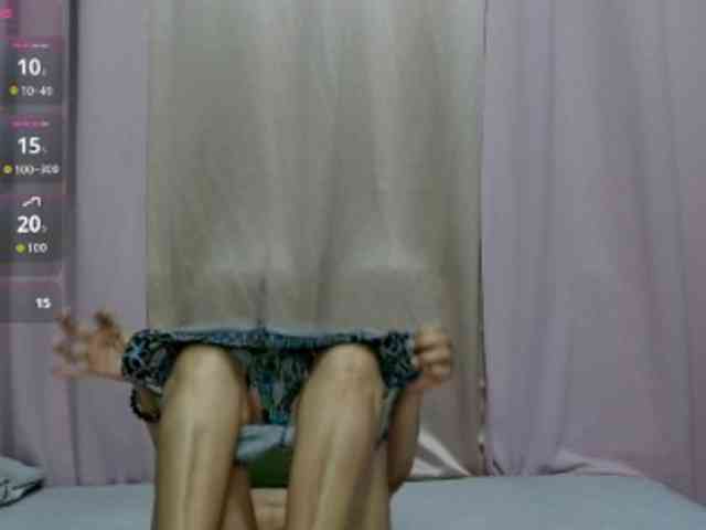 LadyPeach webcam