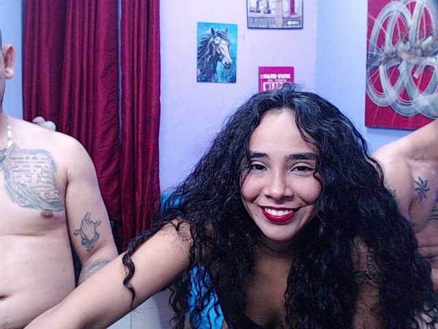 Tatiwallace live cam on BongaCams