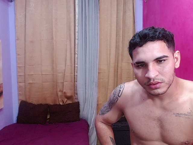 Tatiwallace live cam on BongaCams