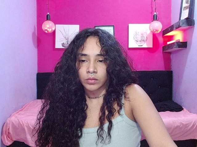 Tatiwallace live cam on BongaCams