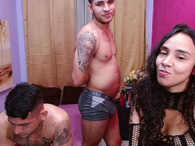 Tatiwallace live cam on BongaCams