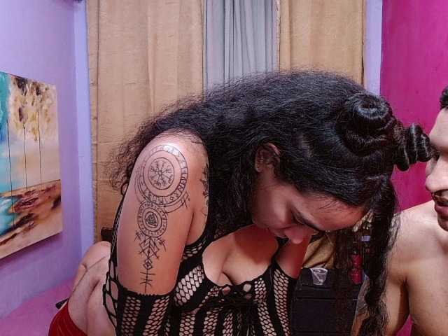 Tatiwallace live cam on BongaCams