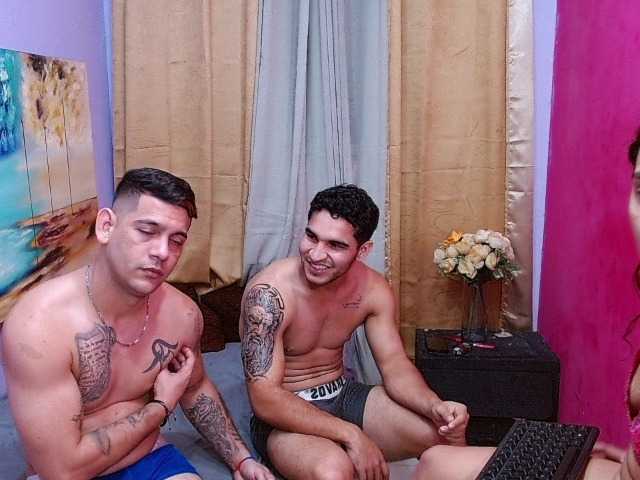 Tatiwallace live cam on BongaCams