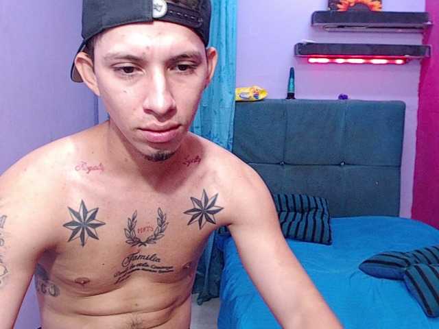 Tatiwallace live cam on BongaCams
