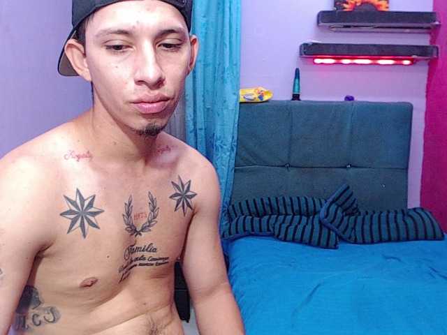 Tatiwallace live cam on BongaCams