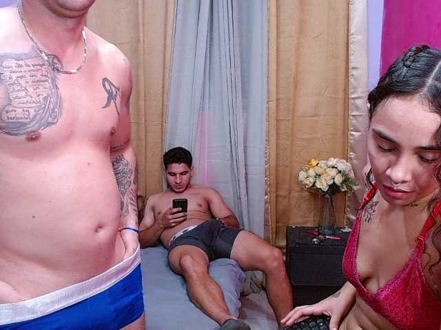 Tatiwallace live cam on BongaCams