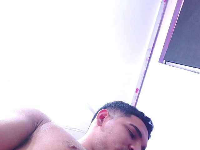 Tatiwallace live cam on BongaCams