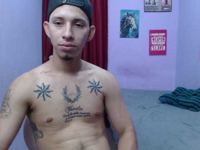 Tatiwallace live cam on BongaCams