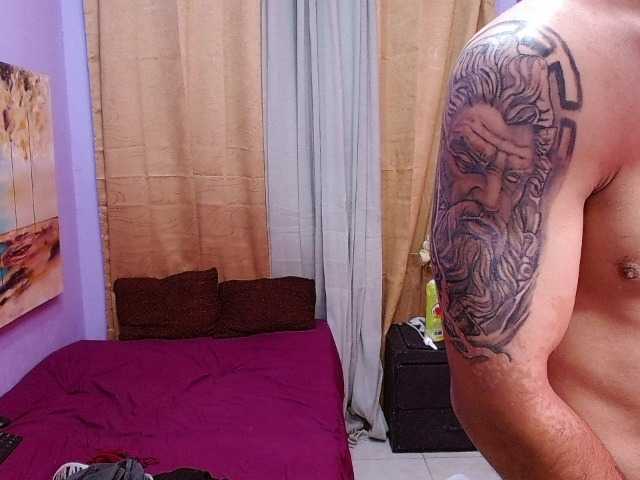 Tatiwallace live cam on BongaCams