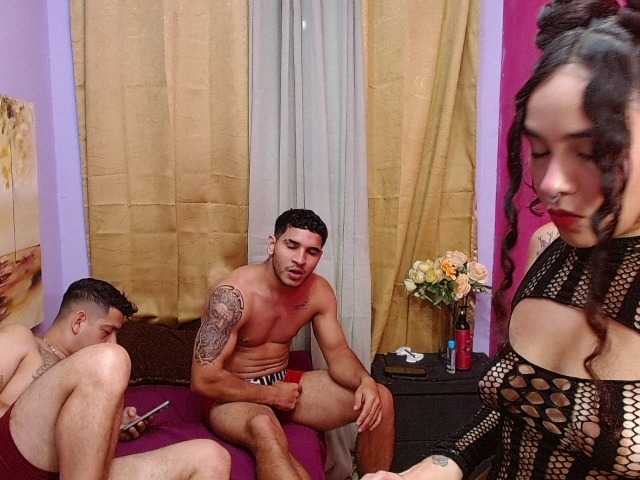Tatiwallace live cam on BongaCams