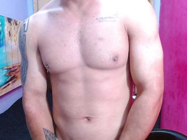 Tatiwallace live cam on BongaCams