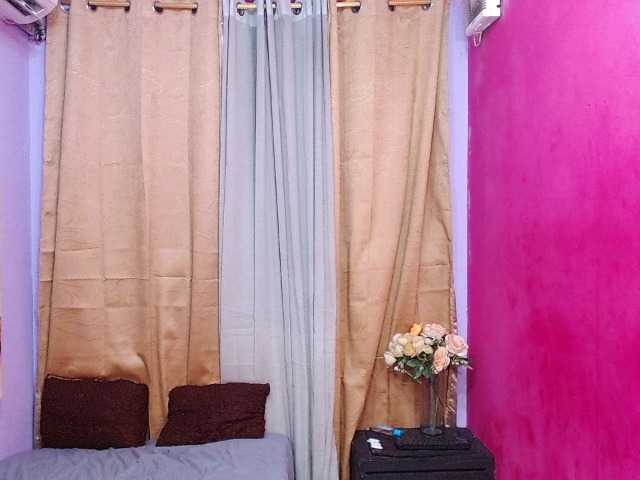 Tatiwallace live cam on BongaCams