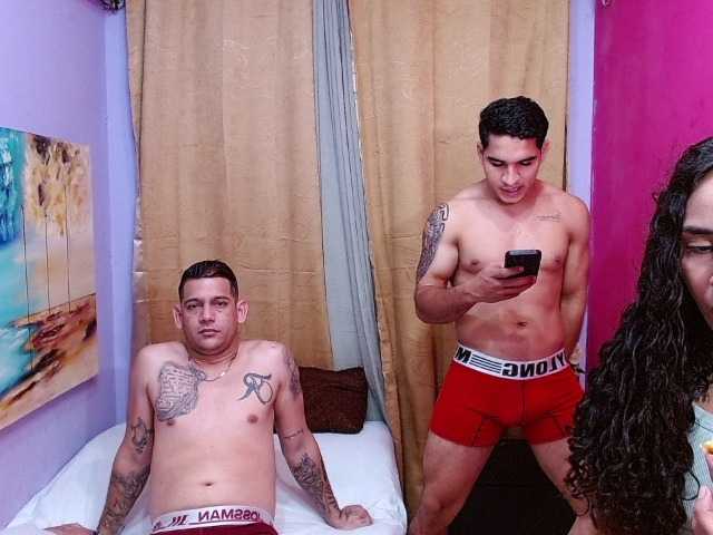 Tatiwallace live cam on BongaCams