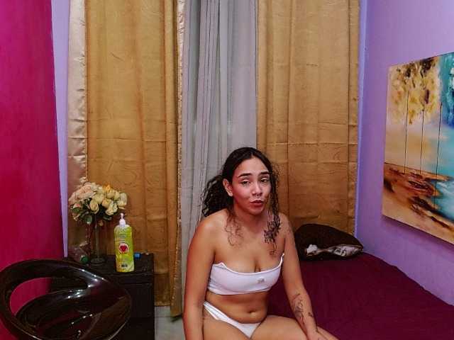 Tatiwallace live cam on BongaCams