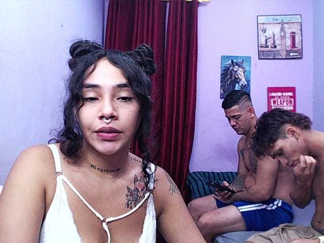 Tatiwallace live cam on BongaCams